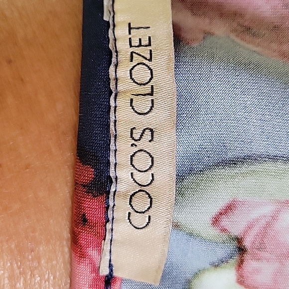 Cute flower blouse - Picture 4 of 5